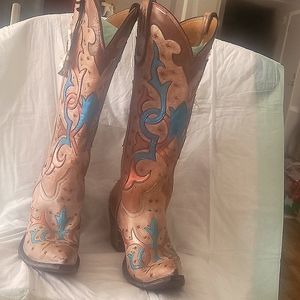 Sterling River western boots, taupe, with  turquoise and copper highlights.
